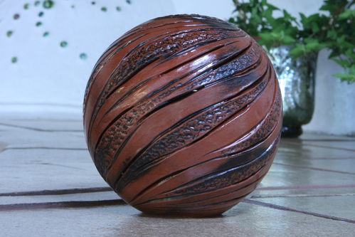 Keramikkugel klein (10 x 10x  8 cm)